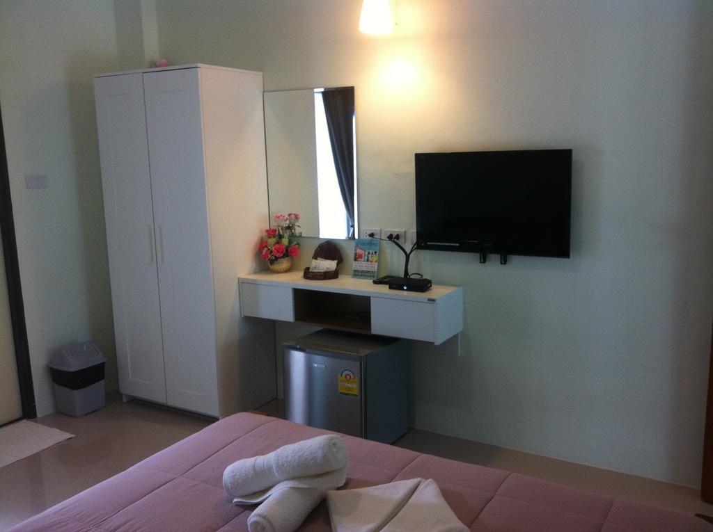 Papangkorn House Hotel Surat Thani Quarto foto